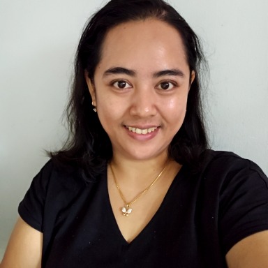Adik Ayu Arnie Tri En